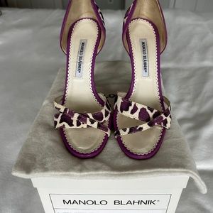 Manolo Blahnik Tenor Pump, Unique Ostrich Leather, Size 38